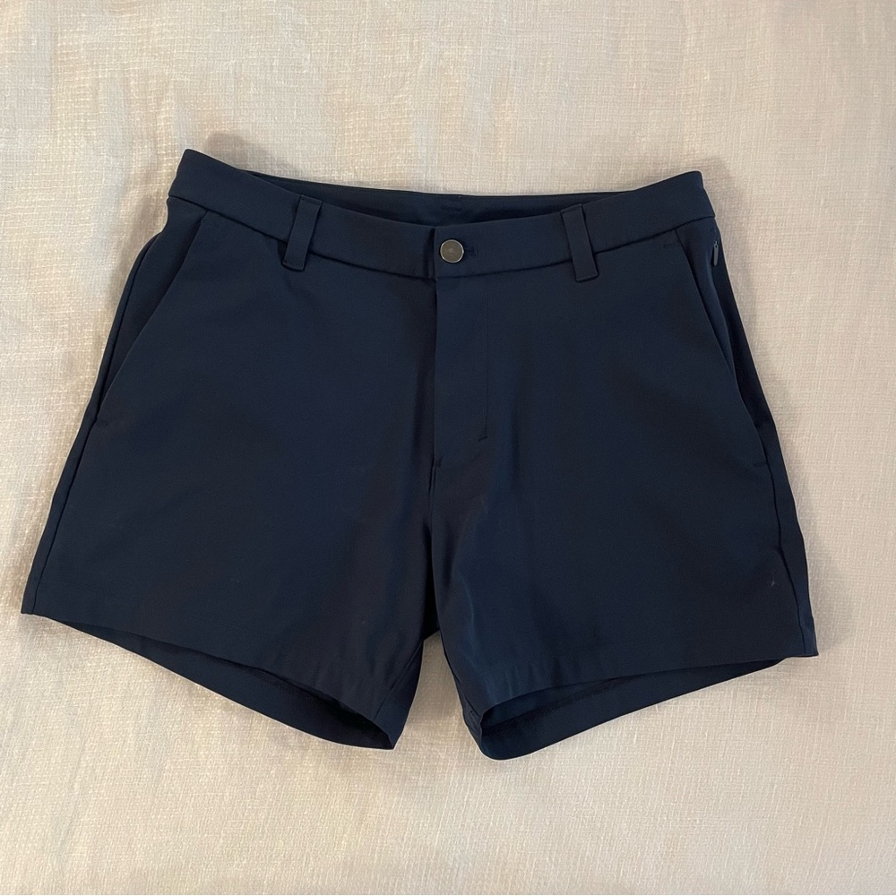 Lululemon ABC Commission Navy Shorts Classic Fit 5”